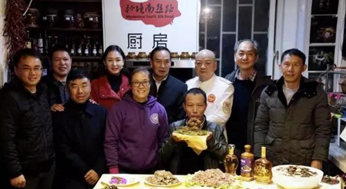 云南野生菌行业大咖、媒体见证云南迄今最大的黑松露亮相