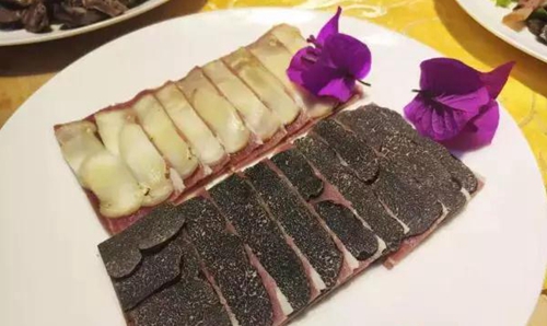 宣威火腿夹松露、松茸