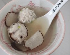 黑松露肉丸汤的做法