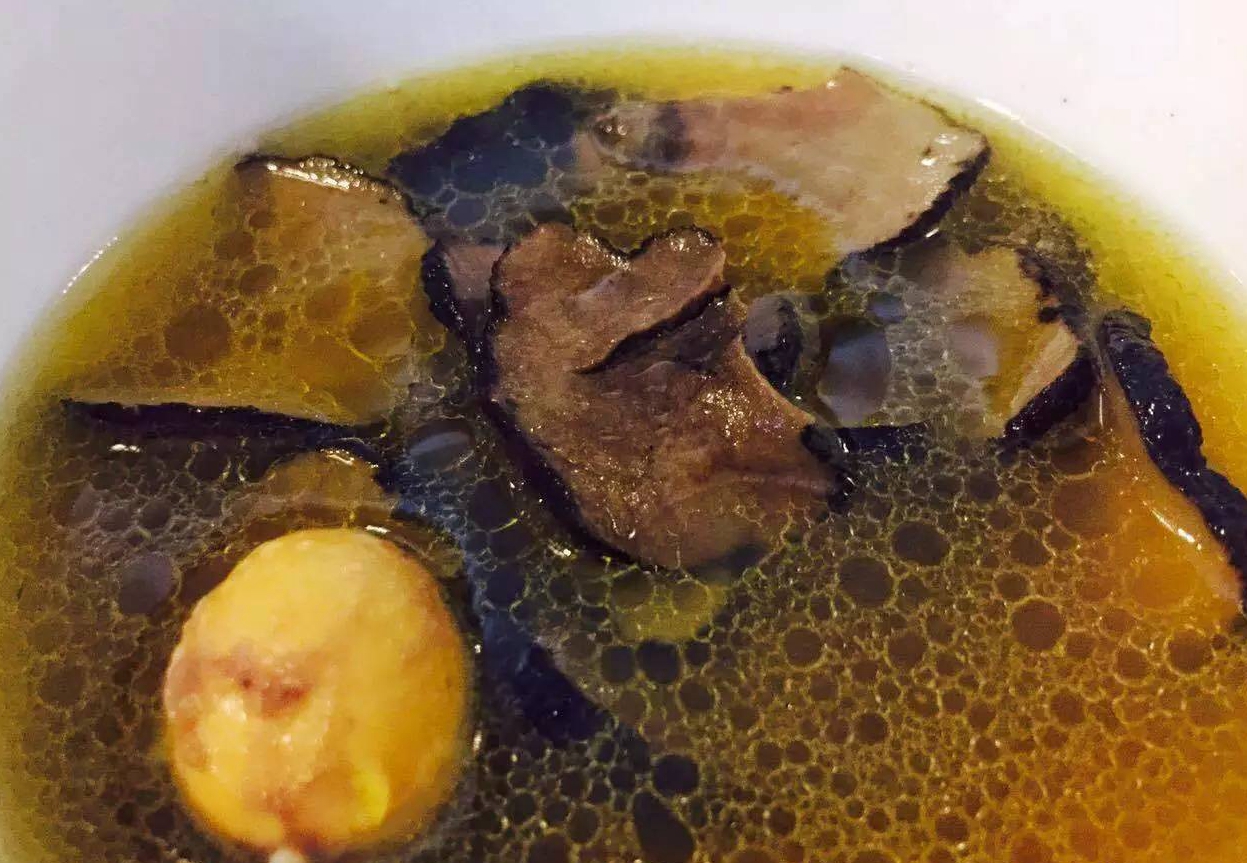 松露干片煲汤